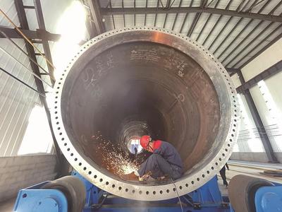 在“風”馳“電”掣中跑出“新”速度